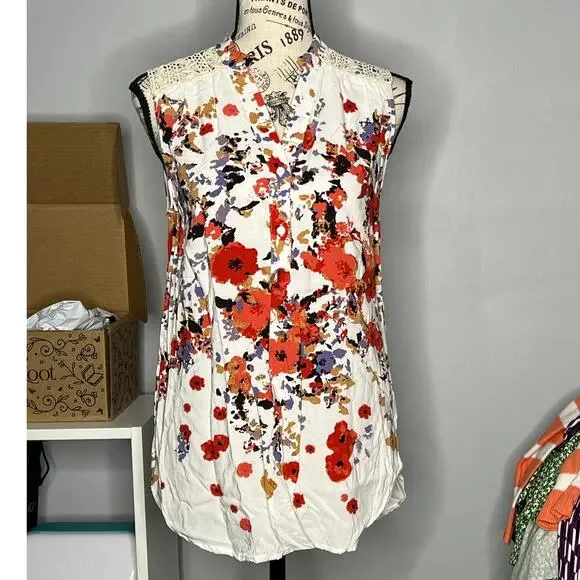 Market & Spruce SMALL Cassie Crochet Detail Top - Stitch Fix Sleeveless Blouse - Picture 11 of 11